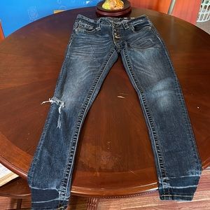 Miss Me Mid-Rise Skinny Women’s Size 27 Jeans Minor Distressing Good Condition.